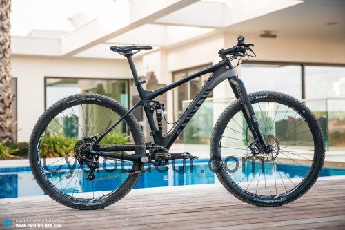 Canyon Lux CF fiche technique et avis